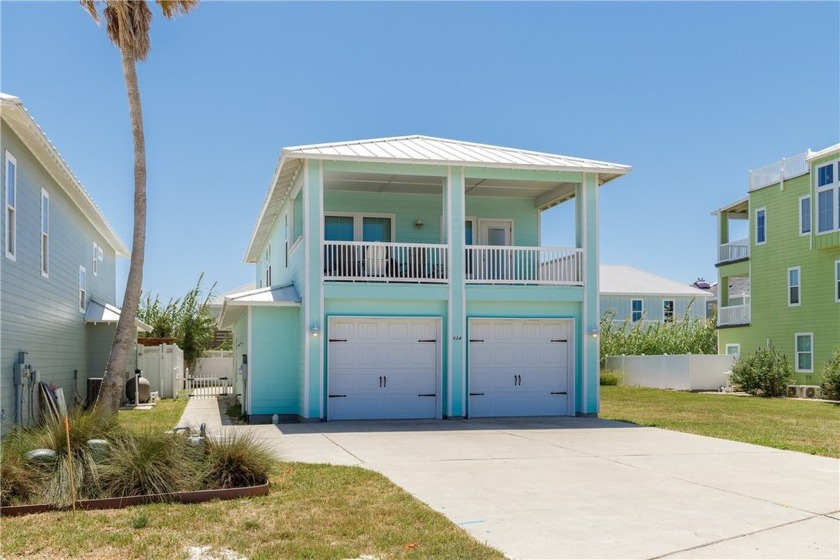 Turnkey income earner off 11th St by the beach!! Invest and - Beach Home for sale in Port Aransas, Texas on Beachhouse.com