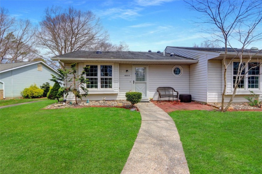 This bright and airy Leisure Village condo is in a prime - Beach Condo for sale in Ridge, New York on Beachhouse.com