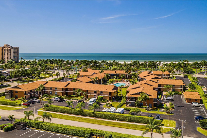 Discover paradise found at this perfect 2 bedroom, 2 bath island - Beach Condo for sale in Marco Island, Florida on Beachhouse.com