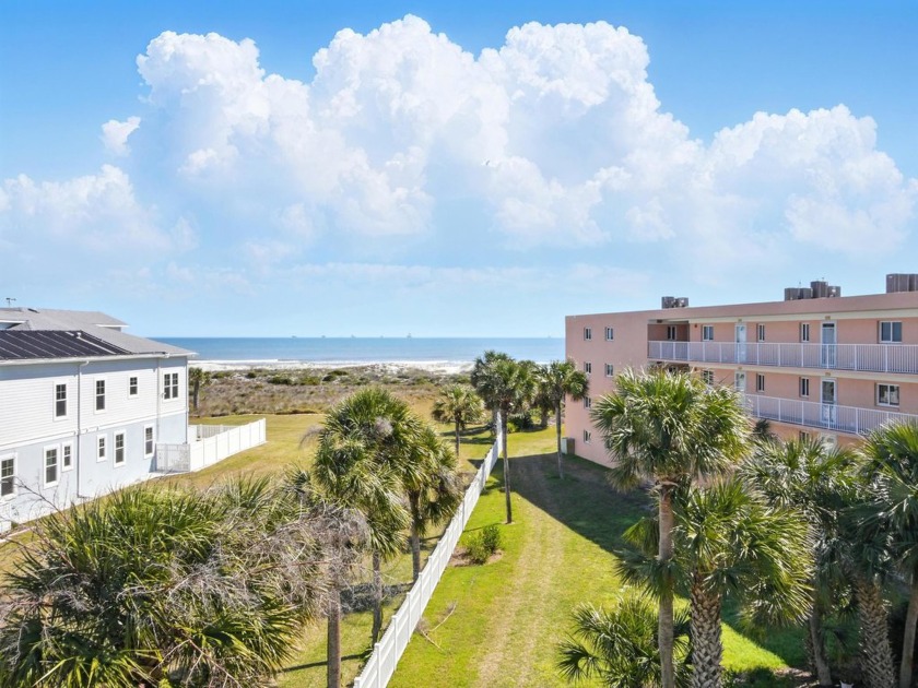 Welcome Home To This End-unit 2-bedroom,2-bathroom Condo At St - Beach Condo for sale in St Augustine, Florida on Beachhouse.com