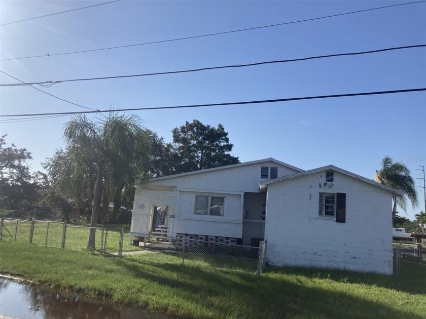 Rare opportunity with access to the Anclote River and Gulf of - Beach Home for sale in Tarpon Springs, Florida on Beachhouse.com