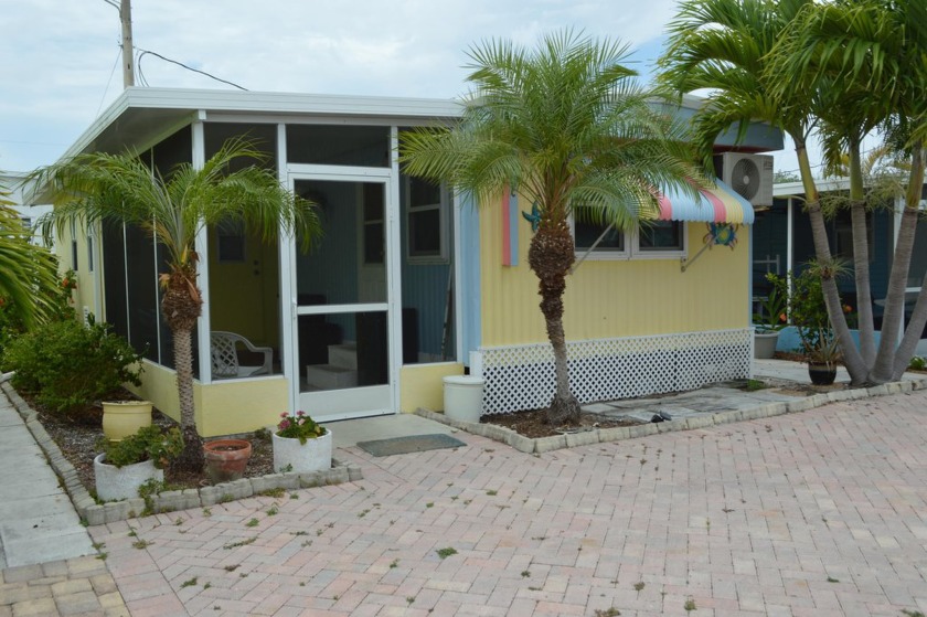 This little Gem sits in the 55+ community of Drop Anchor in - Beach Home for sale in Goodland, Florida on Beachhouse.com