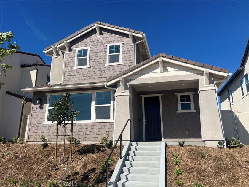 Beautiful brand new home within minutes to the beach!  This - Beach Home for sale in Ventura, California on Beachhouse.com