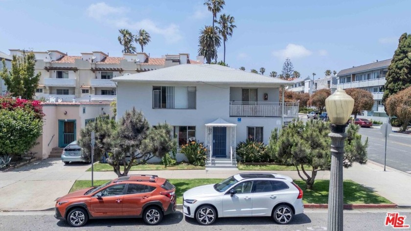 231 California Avenue, a rare five-unit multifamily investment - Beach Home for sale in Santa Monica, California on Beachhouse.com
