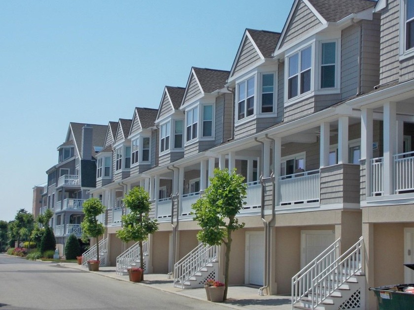 This beautifully updated single-level end-unit townhouse offers - Beach Condo for sale in Lower Township, New Jersey on Beachhouse.com