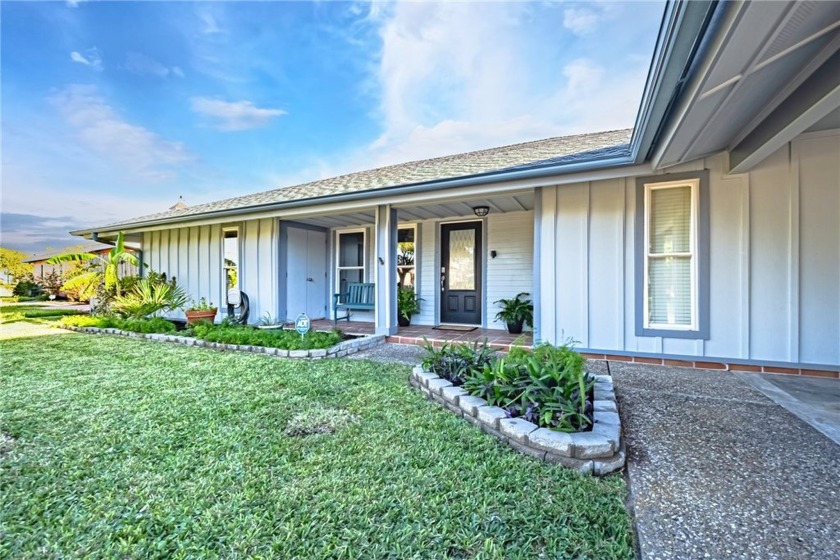 This newly renovated (one story), upscale canal home in Harbor - Beach Home for sale in Rockport, Texas on Beachhouse.com