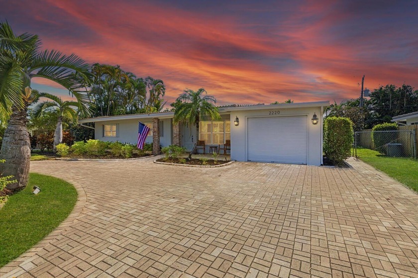 Located in the heart of Lighthouse Point, this updated - Beach Home for sale in Lighthouse Point, Florida on Beachhouse.com