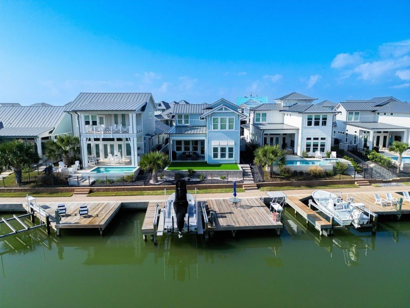 This stunning 4-bedroom, 3.5-bath Coastal Dream Home welcomes - Beach Home for sale in Rockport, Texas on Beachhouse.com