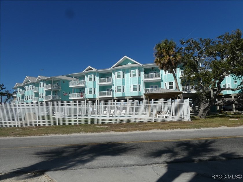 Looking for a place to Relax and enjoy breathtaking Gulf views - Beach Condo for sale in Horseshoe Beach, Florida on Beachhouse.com