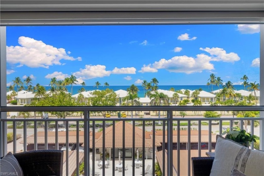 Light, bright and the perfect size for your beach getaway, this - Beach Condo for sale in Naples, Florida on Beachhouse.com