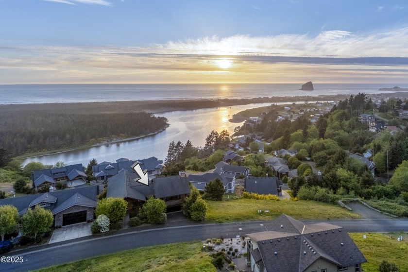 Step into a coastal retreat where the fresh air rejuvenates you - Beach Home for sale in Pacific City, Oregon on Beachhouse.com