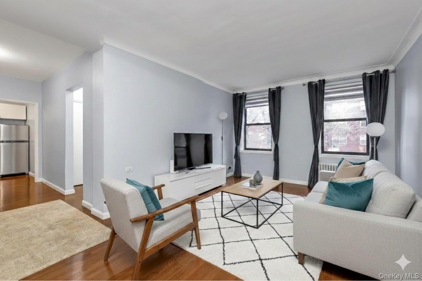 Welcome to Apartment 3N at The Versailles, a well-maintained - Beach Home for sale in Forest Hills, New York on Beachhouse.com