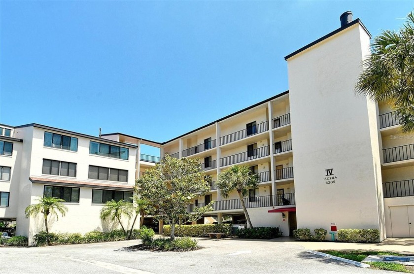 MAJOR PRICE REDUCTION!! Welcome to this 4th floor/Penthouse - Beach Condo for sale in Sarasota, Florida on Beachhouse.com