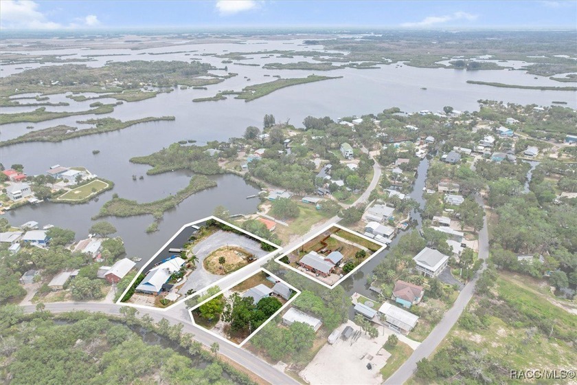 TURN-KEY WATERFRONT TOURIST VILLAGE IN OZELLO: RESTAURANT & - Beach Commercial for sale in Crystal River, Florida on Beachhouse.com