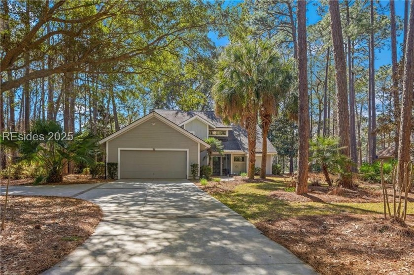 3 BD 3BTH home with soaring 20' cathedral ceilings - Beach Home for sale in Hilton Head Island, South Carolina on Beachhouse.com