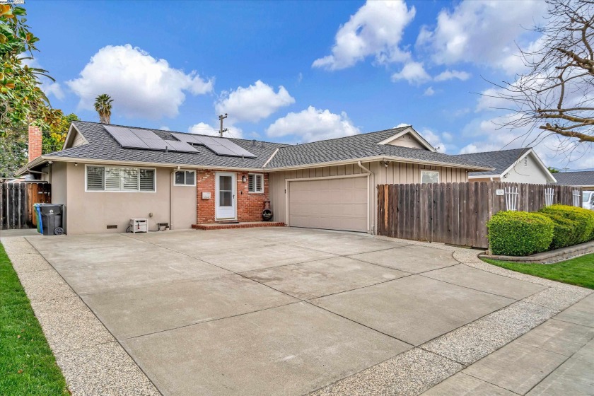Discover this charming 3-bed, 2-bath home with a finished 2-car - Beach Home for sale in Fremont, California on Beachhouse.com