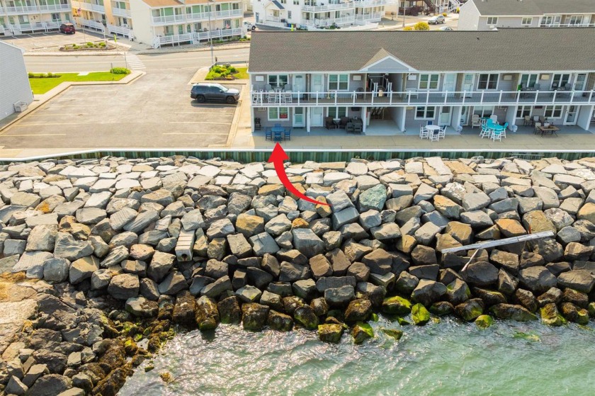 Beautiful pristine corner one Bedroom first floor unit is direct - Beach Condo for sale in North Wildwood, New Jersey on Beachhouse.com