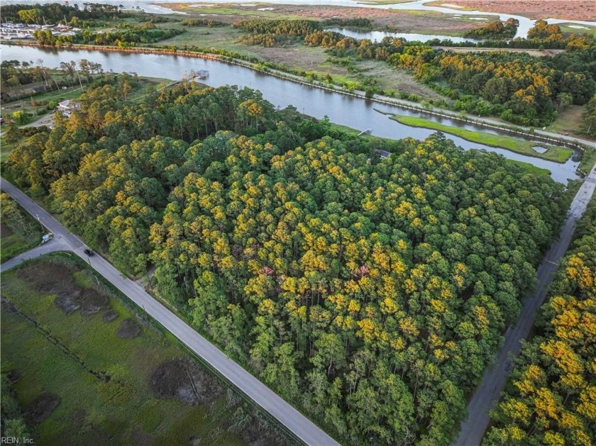 Explore this beautiful lot located on a private drive, brimming - Beach Acreage for sale in Hampton, Virginia on Beachhouse.com