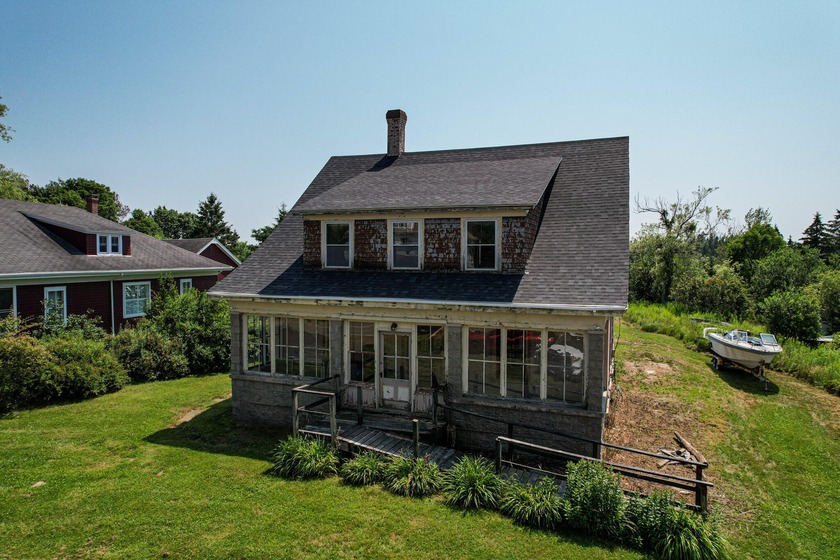 Nestled in the heart of town, this 1930's property presents a - Beach Home for sale in Harrington, Maine on Beachhouse.com