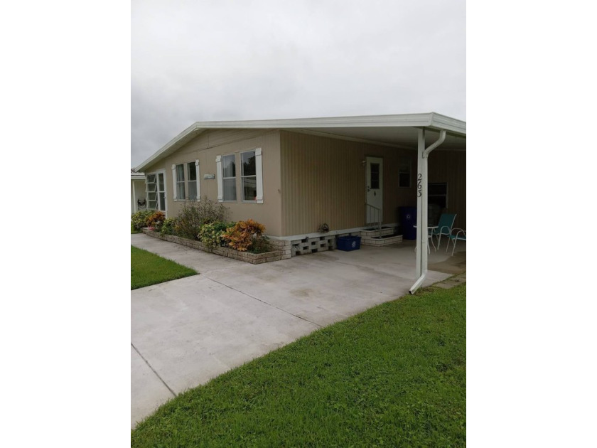 Attention snowbirds !!! Affordable home in a 55 plus community - Beach Home for sale in Vero Beach, Florida on Beachhouse.com