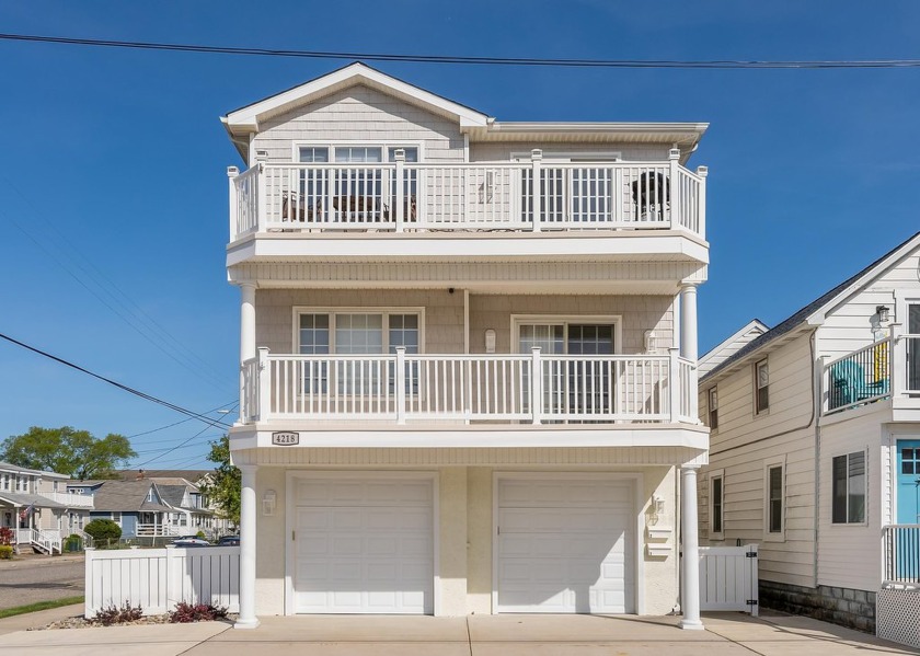 Welcome to your dream coastal retreat! This newly listed condo - Beach Condo for sale in Wildwood, New Jersey on Beachhouse.com