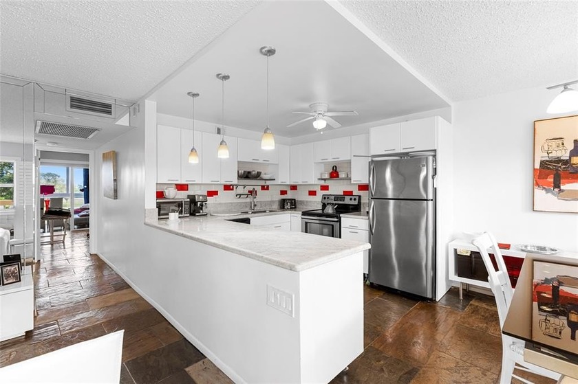 BEAUTIFULLY updated 2 bedrm, 2 bath condo featuring a STUNNING - Beach Condo for sale in Deerfield Beach, Florida on Beachhouse.com