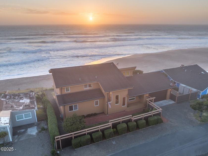 Stunning Oceanfront Retreat with breathtaking 180-degree views - Beach Home for sale in Gleneden Beach, Oregon on Beachhouse.com