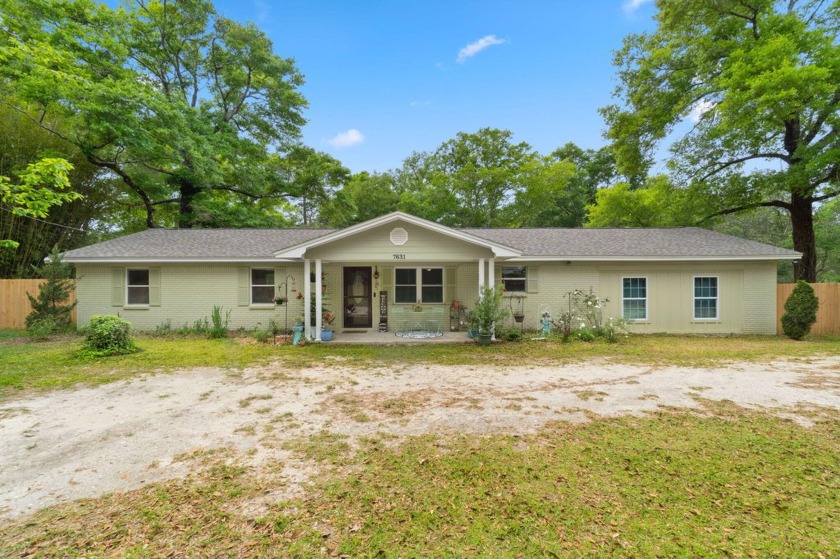 Seller offering $10,000 credit towards closing cost, rate buy - Beach Home for sale in Pensacola, Florida on Beachhouse.com