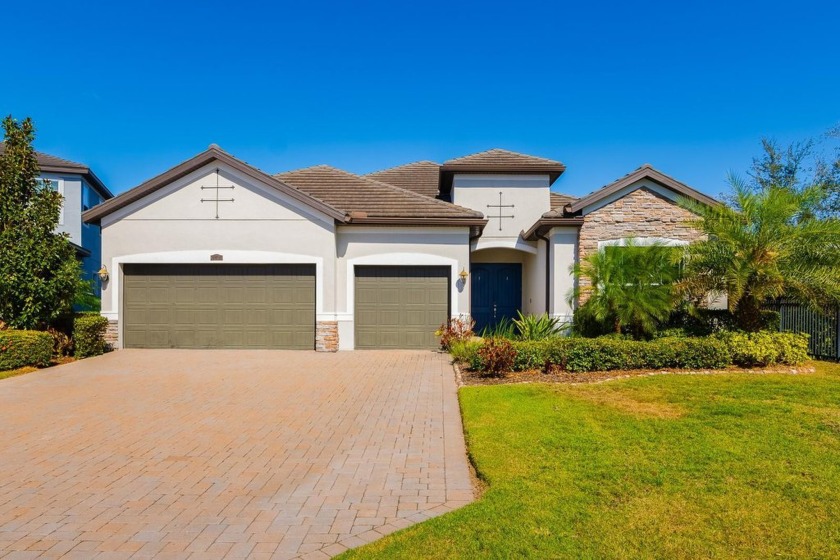 WELCOME TO THIS SOUGHT-AFTER SUMMERVILLE MODEL! This 3-bedroom - Beach Home for sale in Lakewood Ranch, Florida on Beachhouse.com