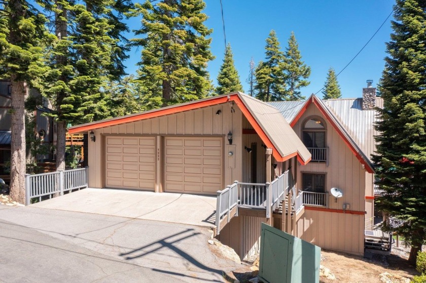 This beautifully appointed 4-bedroom, 3.5-bathroom home is - Beach Home for sale in Rubicon Bay, California on Beachhouse.com