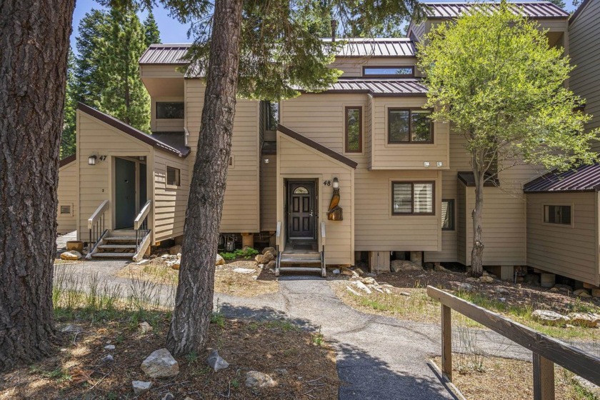 This darling Carnelian Bay condo has all the right - Beach Home for sale in Carnelian Bay, California on Beachhouse.com