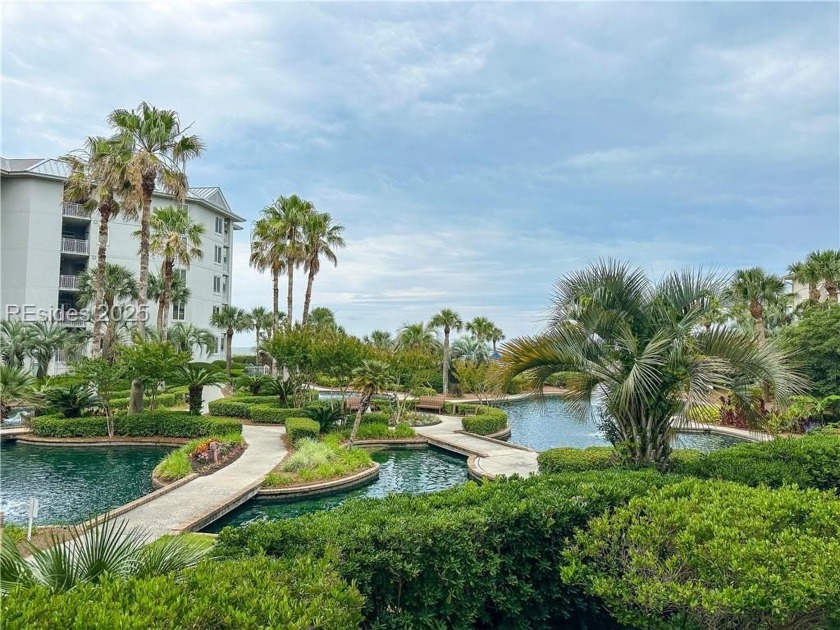 Beautifully appointed 2-bedroom, 2-bathroom villa with direct - Beach Condo for sale in Hilton Head Island, South Carolina on Beachhouse.com