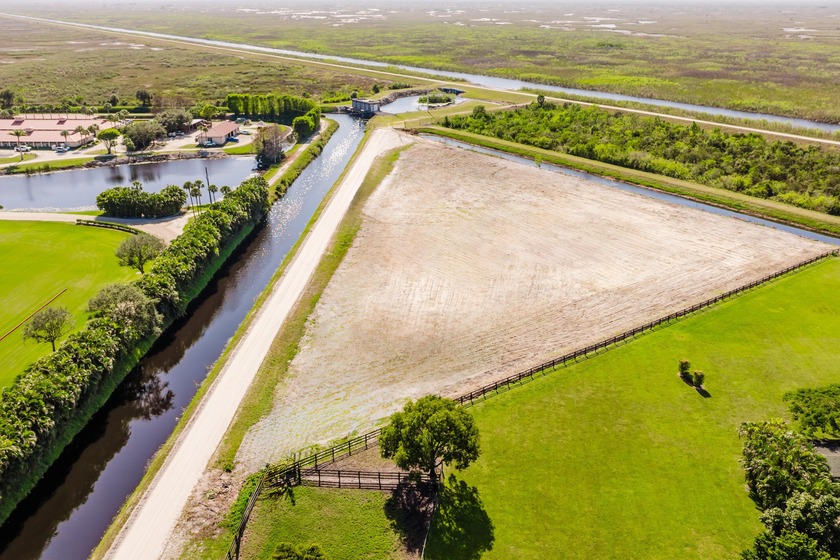 Welcome to an exceptional opportunity in Wellington, FL. This - Beach Lot for sale in Wellington, Florida on Beachhouse.com