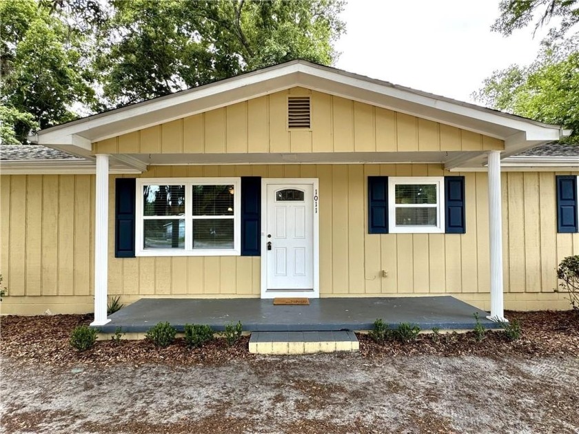 Charming 3 Bedroom 2 Bath renovated home on .40 acres in - Beach Home for sale in Saint Marys, Georgia on Beachhouse.com