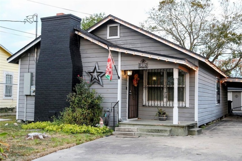 Step into this beautifully renovated home in the heart of Corpus - Beach Home for sale in Corpus Christi, Texas on Beachhouse.com