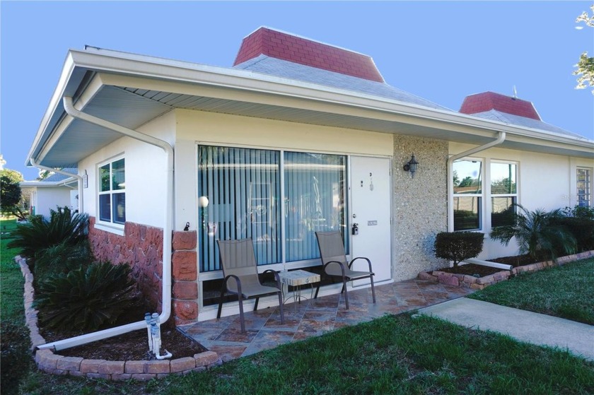 UPDATED CORNER UNIT! Come see this attractively updated - Beach Condo for sale in Holiday, Florida on Beachhouse.com