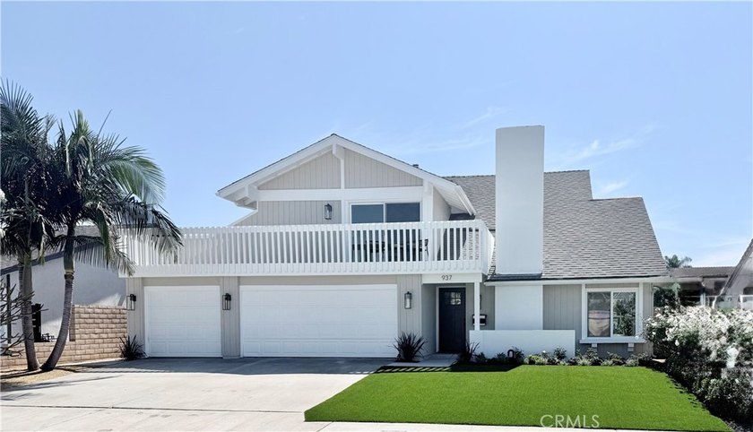 Tucked away on a quiet cul-de-sac in the highly desirable South - Beach Home for sale in Costa Mesa, California on Beachhouse.com