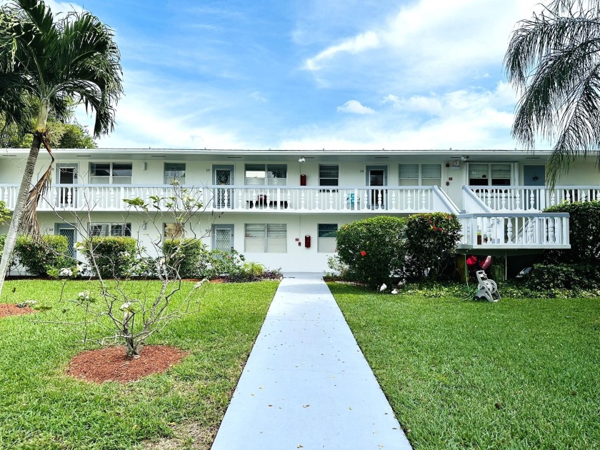 Nice  2 bedroom unit in Durham C. This unit has a nice water - Beach Condo for sale in Deerfield Beach, Florida on Beachhouse.com