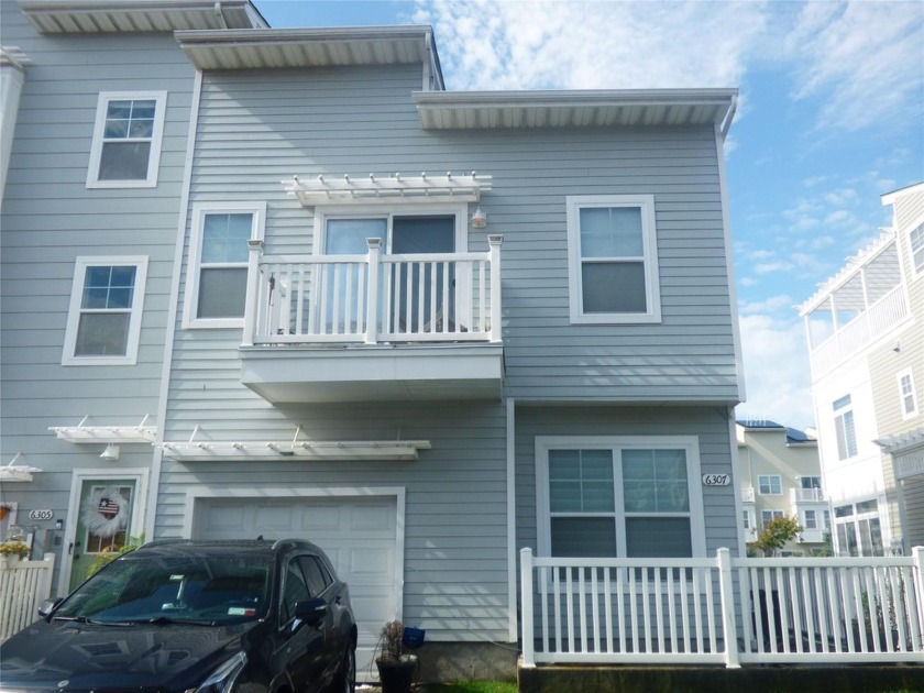 Single Family Home being SOLD WITH OCCUPANTS.  Please DO NOT - Beach Home for sale in Arverne, New York on Beachhouse.com