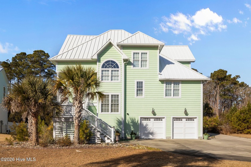 Welcome to 109 Key West Lane, a beautifully crafted custom home - Beach Home for sale in Newport, North Carolina on Beachhouse.com
