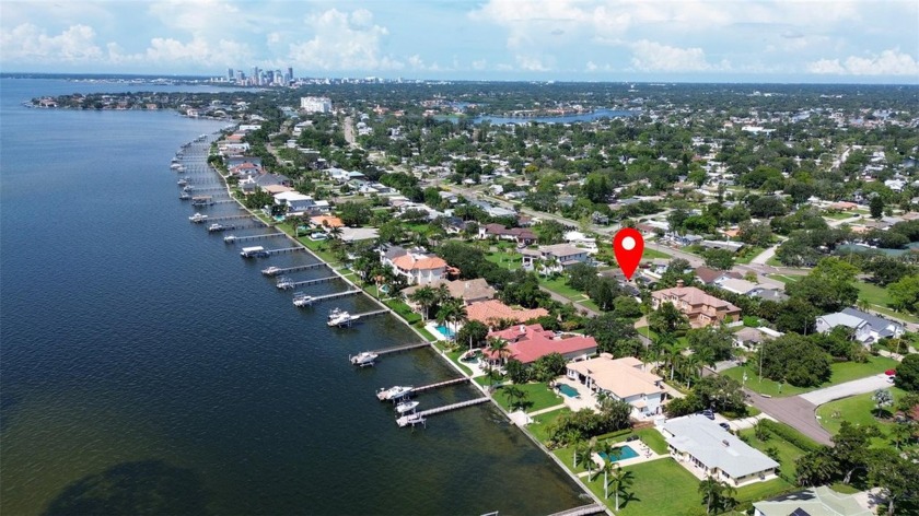 Under contract-accepting backup offers. **Huge 110' x 132' lot** - Beach Home for sale in St. Petersburg, Florida on Beachhouse.com