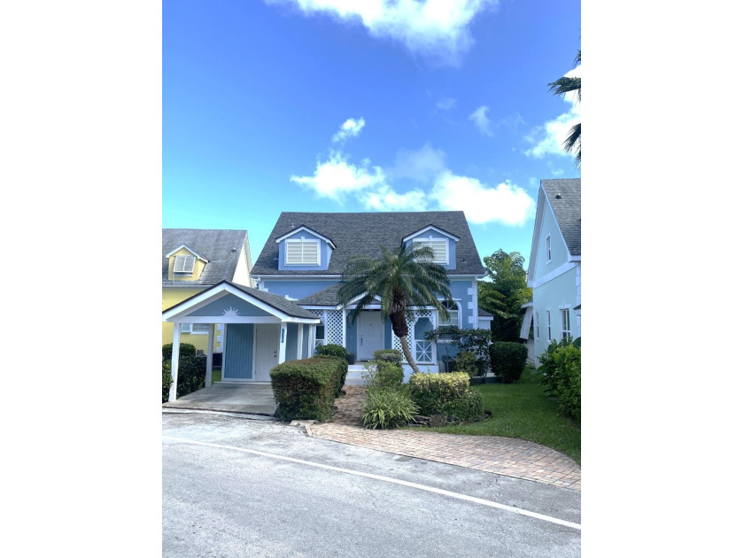 Turn Key investment Gem. This superb 4 bed 3 bath single family - Beach Home for sale in New Providence/Paradise Island,  on Beachhouse.com