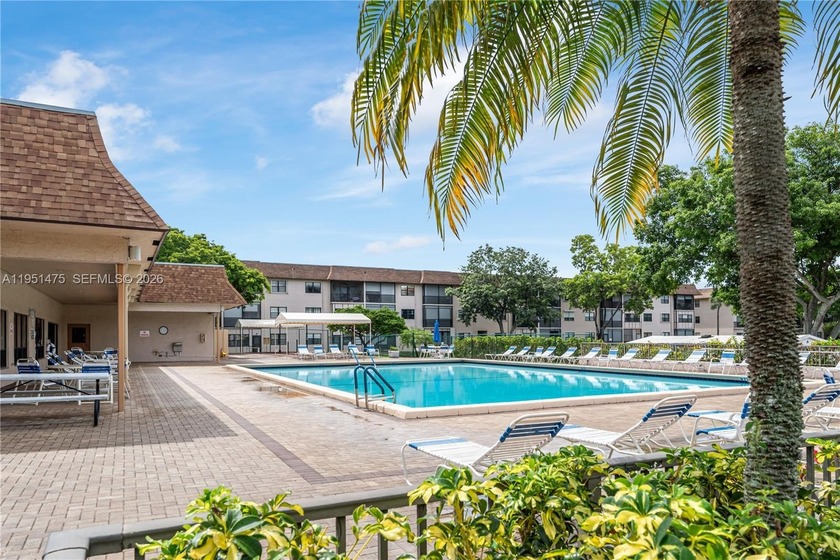 SPACIOUS AND NICE 2 BEDROOMS WITH 2 BATHS. CORNER UNIT WITH - Beach Condo for sale in Tamarac, Florida on Beachhouse.com