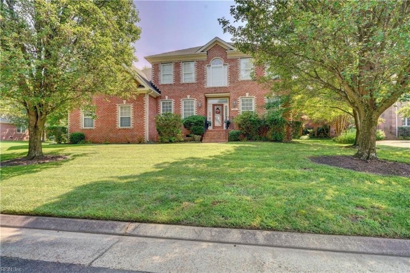 Stunning, move in ready, all brick beauty located in popular - Beach Home for sale in Suffolk, Virginia on Beachhouse.com