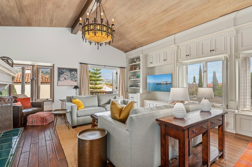 Welcome to a resplendent sanctuary in the heart of historic - Beach Condo for sale in Santa Barbara, California on Beachhouse.com