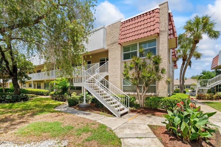 Turn Key corner unit in Long Bayou, the popular over-55 - Beach Condo for sale in St. Petersburg, Florida on Beachhouse.com