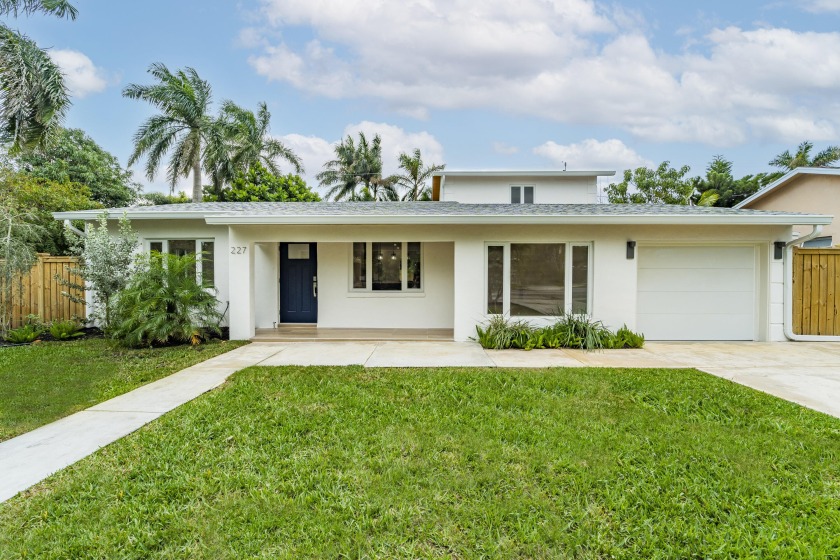 Your Dream Home in College Park Awaits!Must see this completely - Beach Home for sale in Lake Worth Beach, Florida on Beachhouse.com