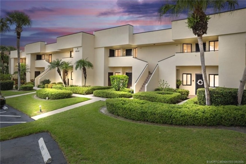 JUST REDUCED! Heritage Ridge Gem Overlooking the 4th Hole - Beach Condo for sale in Hobe Sound, Florida on Beachhouse.com