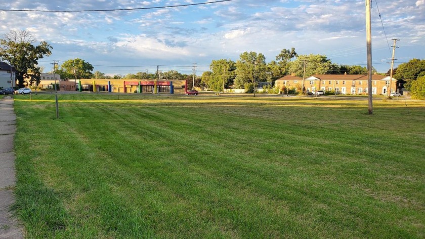 Prime Development Opportunity-Grand Ave. & Pine St., Waukegan - Beach Lot for sale in Waukegan, Illinois on Beachhouse.com