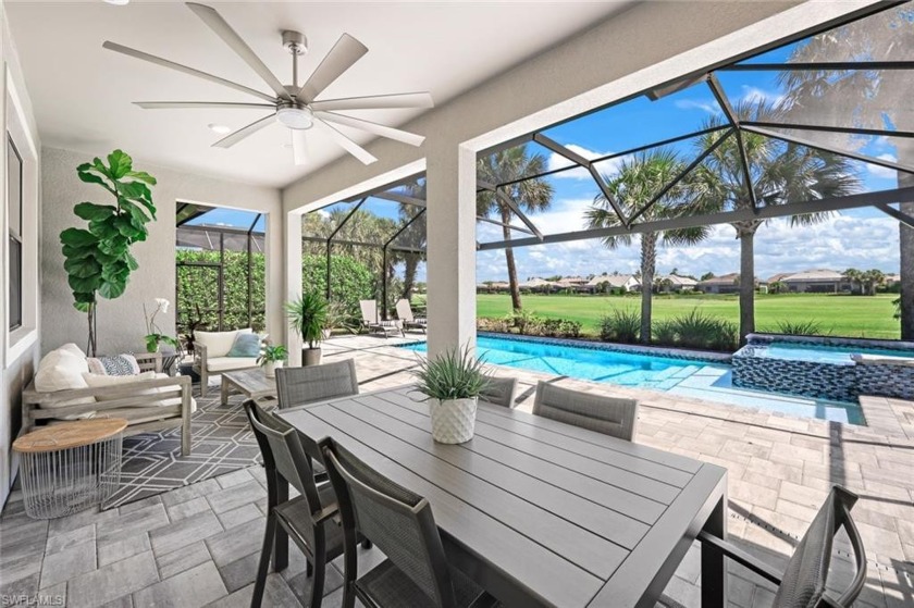 Newer Summerwood model with a loft (3,100+sf) located in the - Beach Home for sale in Naples, Florida on Beachhouse.com